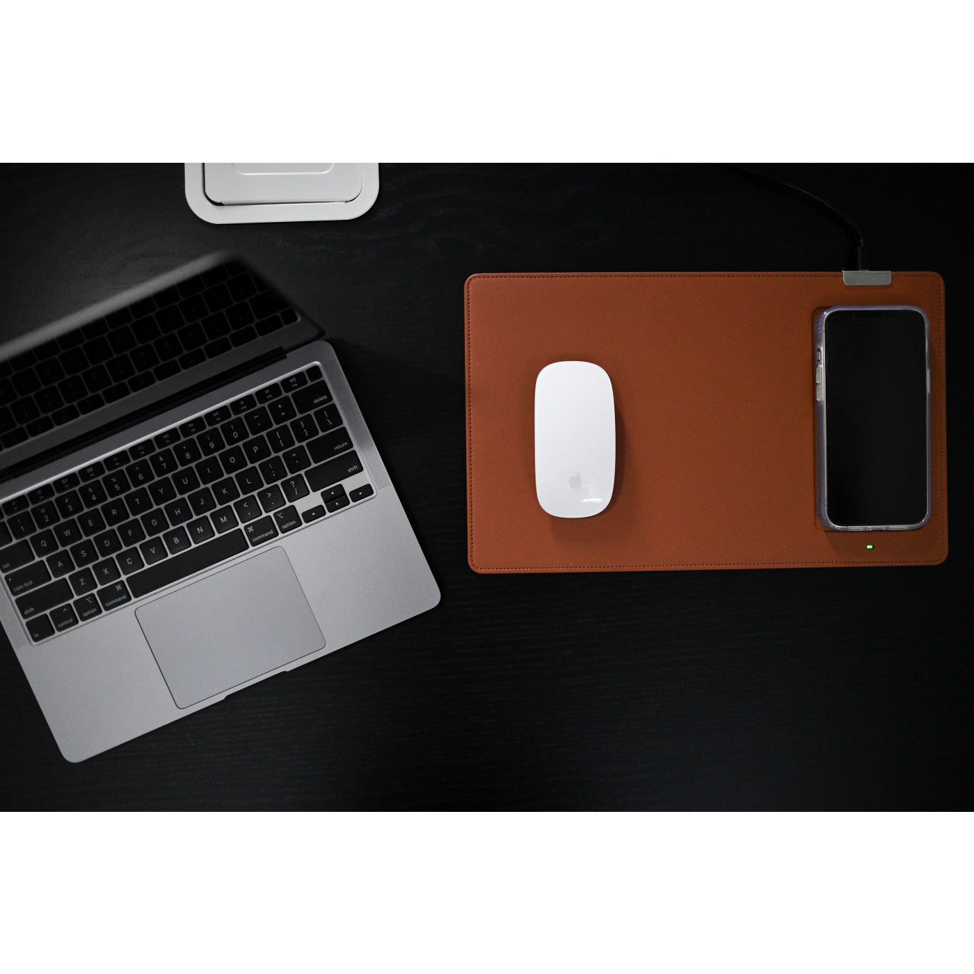 Easton Wireless Charging Mouse Pad