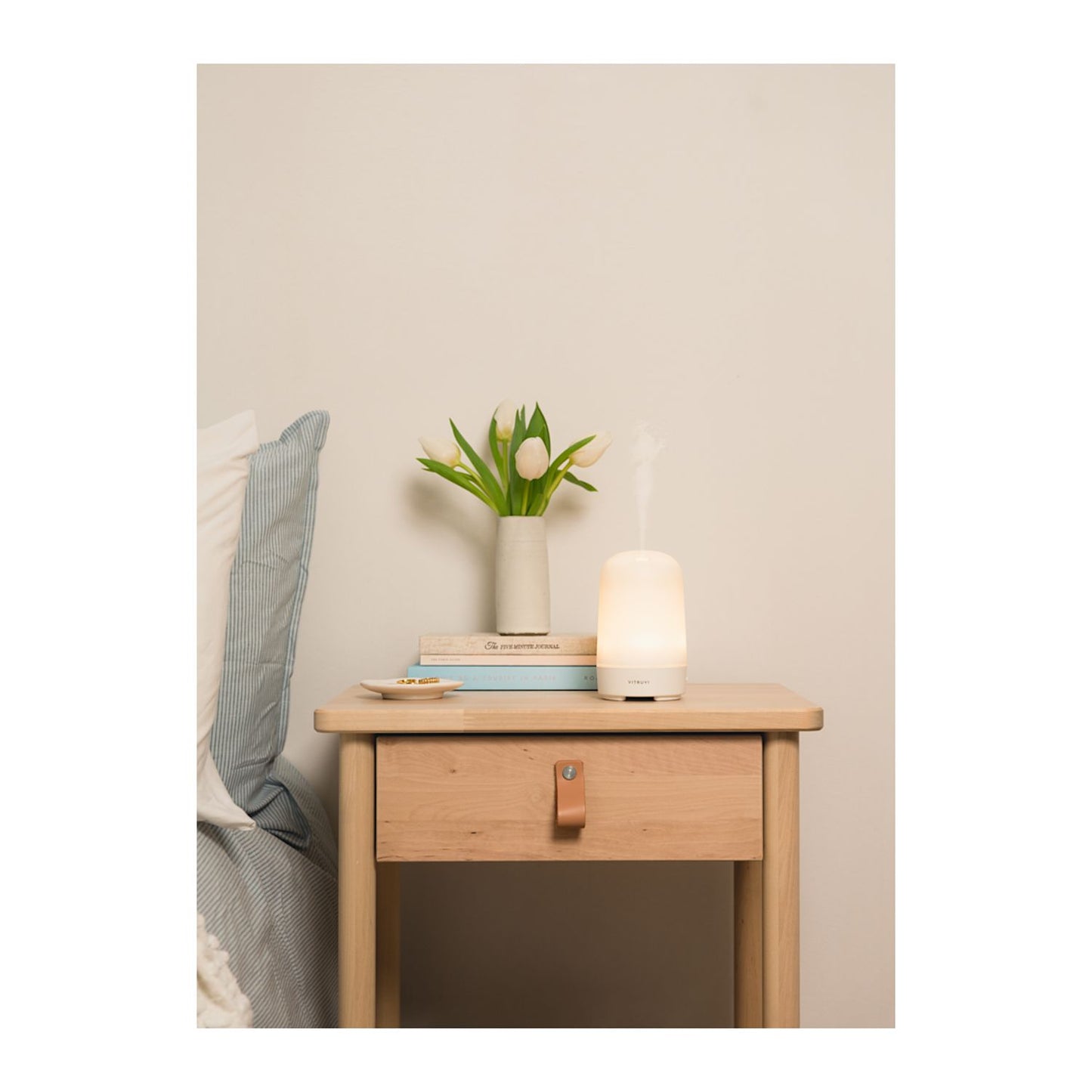 Vitruvi Glow Diffuser and Essential Oils Bundle Set